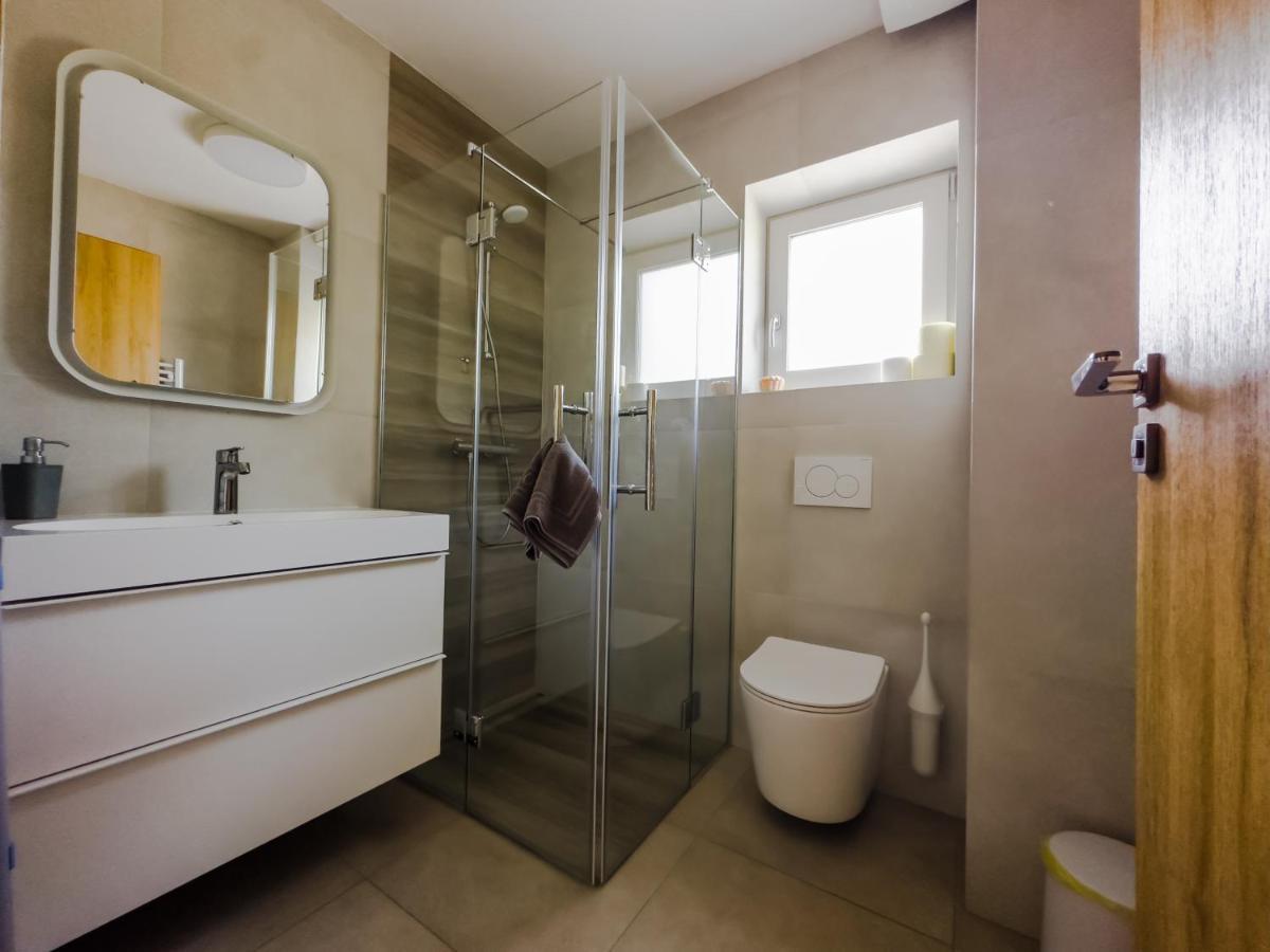 Apartmaji Silva Slap ob Idrijci ภายนอก รูปภาพ