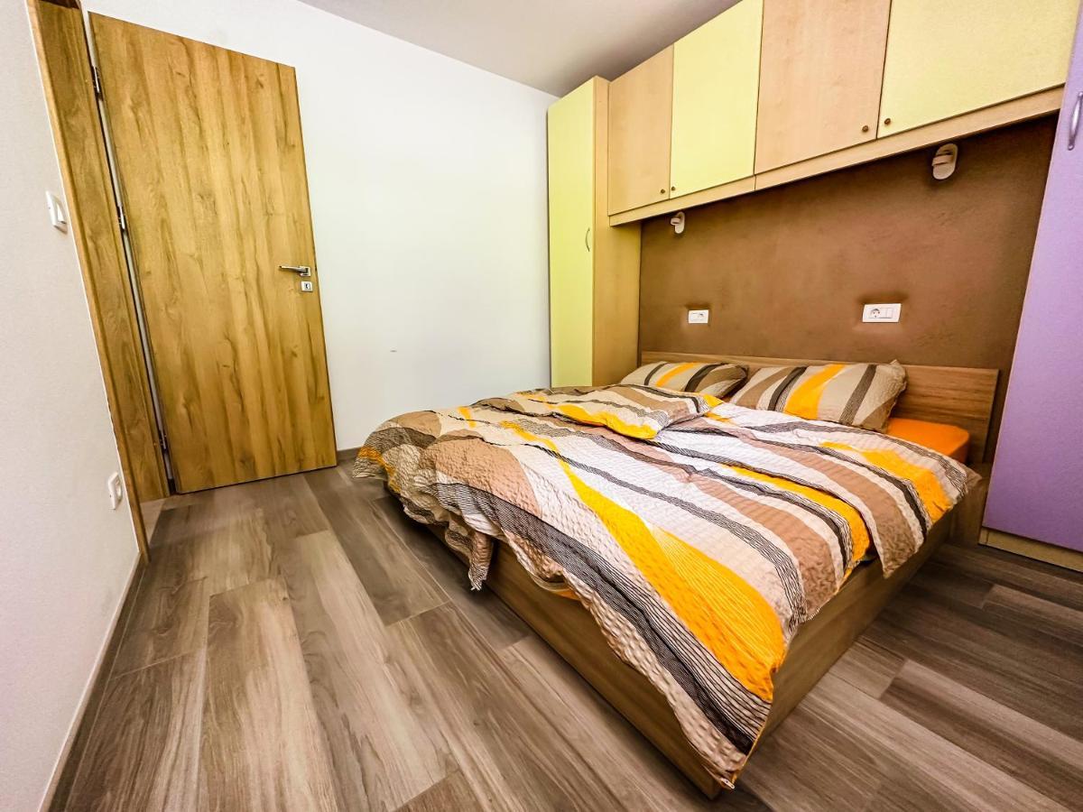 Apartmaji Silva Slap ob Idrijci ภายนอก รูปภาพ